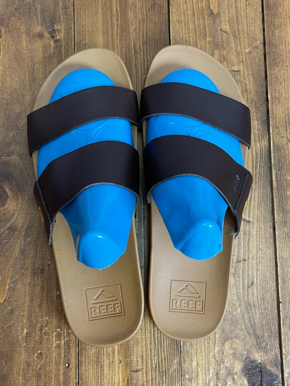 Reef women’s size 8 MLB San Diego padres slides